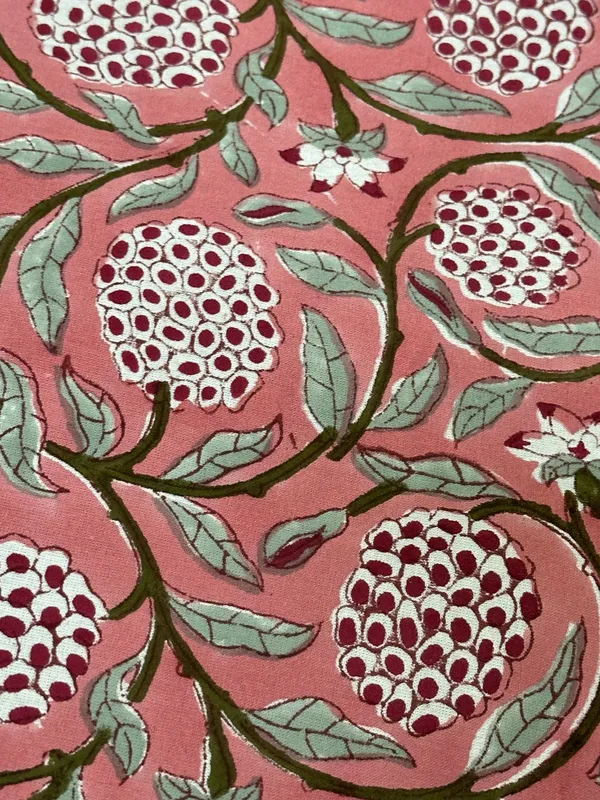 Hand_Block_Print_Round_Tablecloth:_Floral_8-Seater_Table_Wear