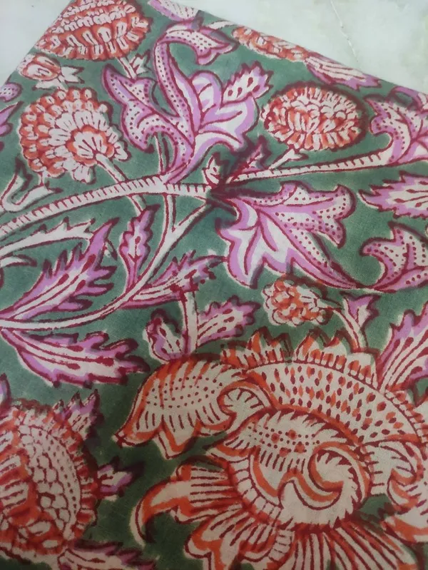 Floral_Mughal_Print_Cotton_Fabric:_Hand_Block_Design,_44_Inches_Wide