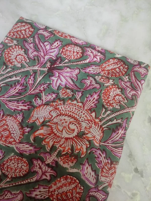 Floral_Mughal_Print_Cotton_Fabric:_Hand_Block_Design,_44_Inches_Wide