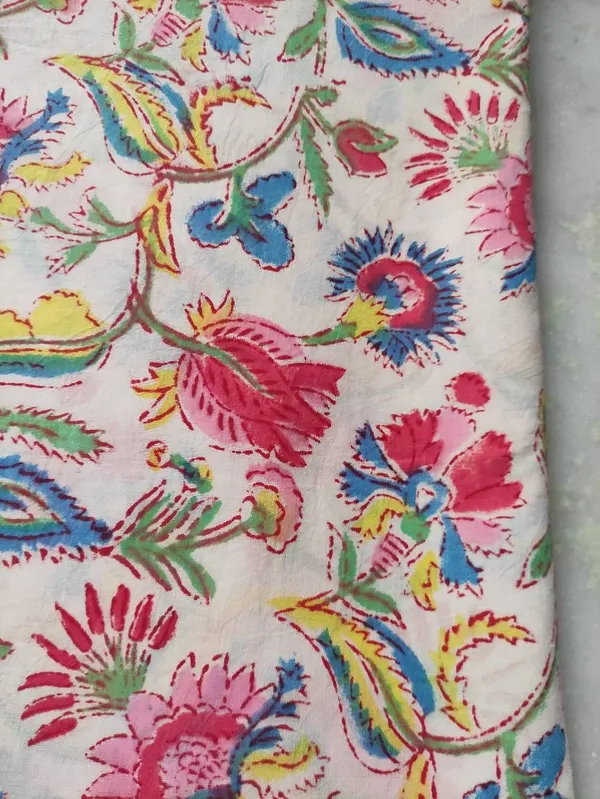 Hand_Block_Printed_Cotton_Fabric:_Mughal_Floral_Print,_44_Inches_Wide