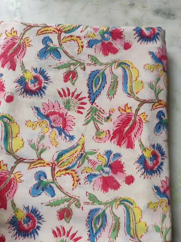 Hand_Block_Printed_Cotton_Fabric:_Mughal_Floral_Print,_44_Inches_Wide