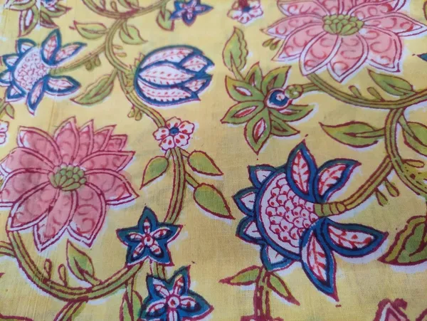 Hand_Block_Cotton_Fabric:_Mughal_Floral_Print,_44"_Wide