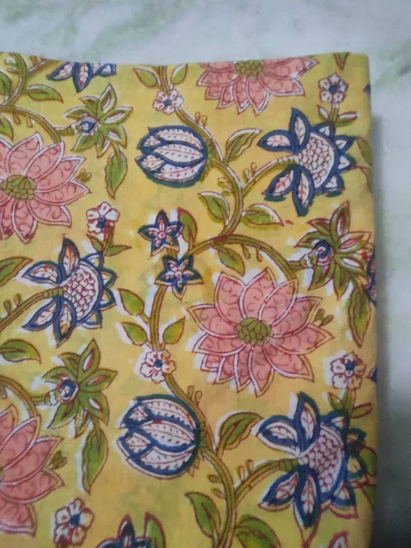 Hand_Block_Cotton_Fabric:_Mughal_Floral_Print,_44"_Wide