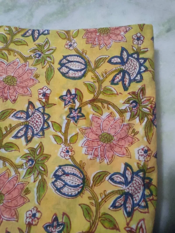 Hand_Block_Cotton_Fabric:_Mughal_Floral_Print,_44"_Wide