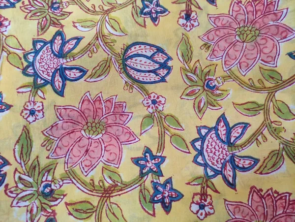 Hand_Block_Cotton_Fabric:_Mughal_Floral_Print,_44"_Wide