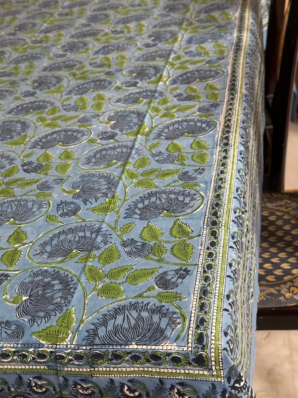 Indian_Floral_Print_Tablecloth:_Hand_Block_Cotton_Table_Cover_(60X90)