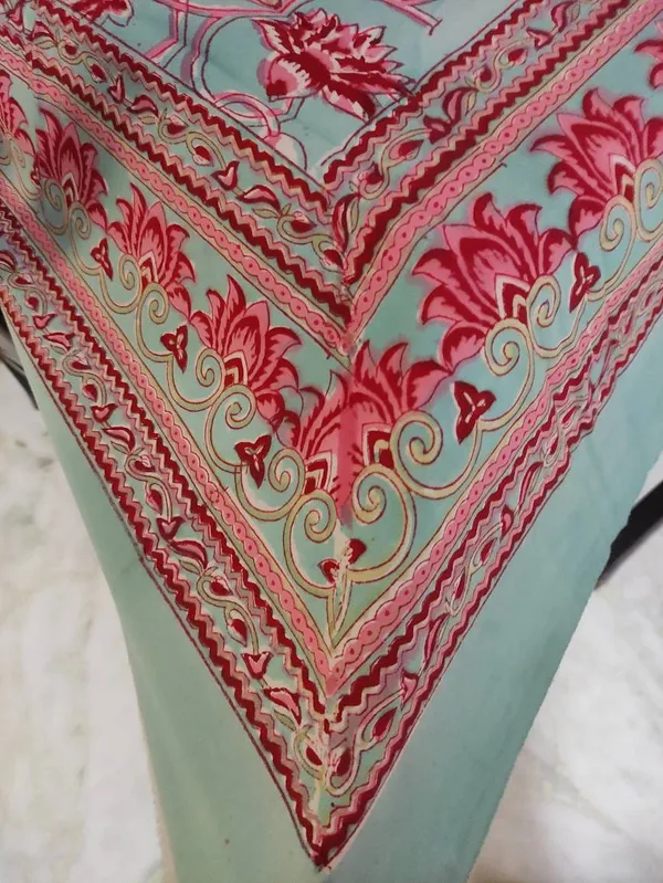Indian_Block_Print_Tablecloth:_Floral_Cotton_Farmhouse_Table_Cover