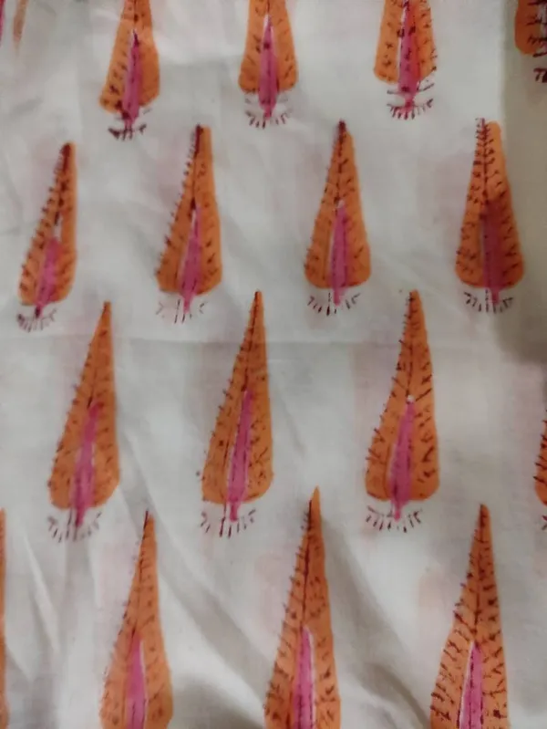 Hand_Block_Printed_Cotton_Fabric:_Mughal_Design,_Natural_Dye