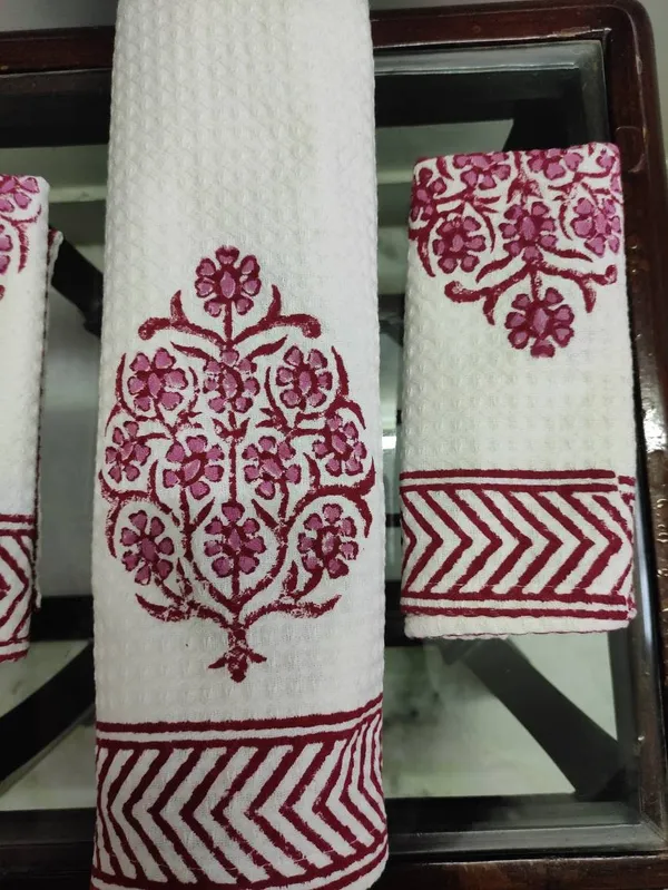 Waffle_Hand_Block_Print_Organic_Cotton_Towel_Set:_Bath_&_Hand_Towels