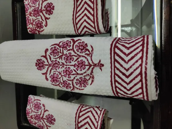 Waffle_Hand_Block_Print_Organic_Cotton_Towel_Set:_Bath_&_Hand_Towels