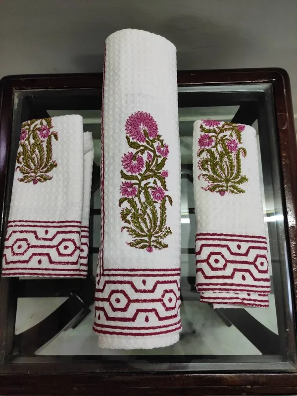 Hand_Block_Print_Organic_Cotton_Waffle_Towel_Set:_Bath_&_Hand_Towels