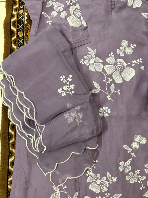 Lavender_Hosiery_Silk_3_Piece_Stiched_Suit_With_Dupatta_For_Women