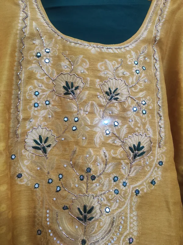 Yellow_Color_Silk_Stiched_3_Piece_Suit_Set_For_Women