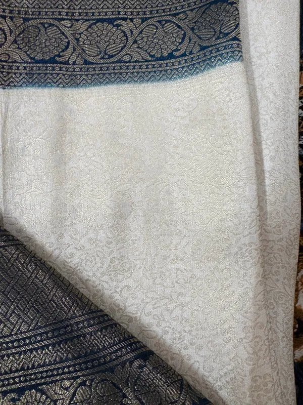 Dual_Shade_White_And_Blue_Silk_Saree_For_Women