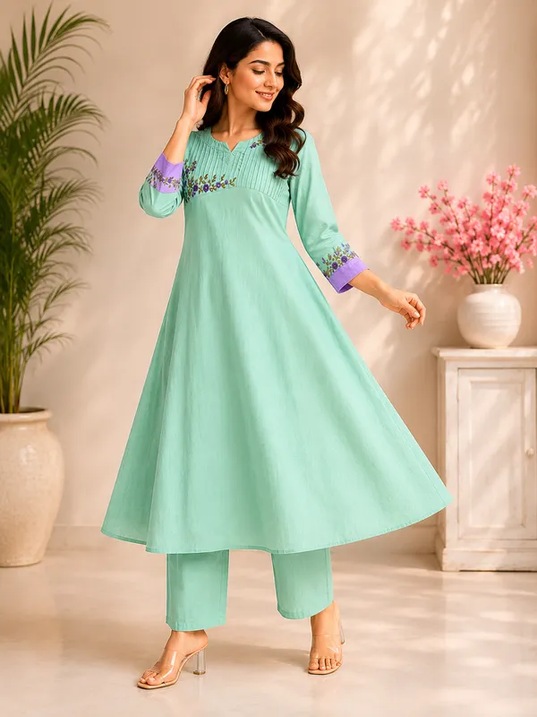 Stiched_organic_cotton_2_piece_set_with_hand_embroidery
