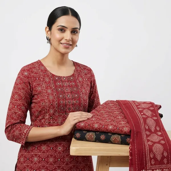 Red_And_Black_Colour_Cotton_Unstitched_Ajrak_Print_Suit_With_Dupatta_For_Women