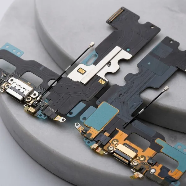 Charging_Flex_Cable_Connector_With_Mic_Antenna_Cable_For_Apple_Iphone_7