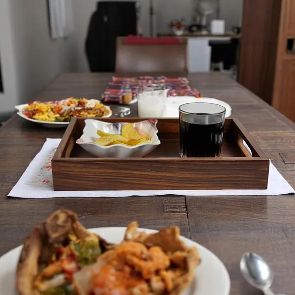 Wooden_Serving_Tray_With_Handles