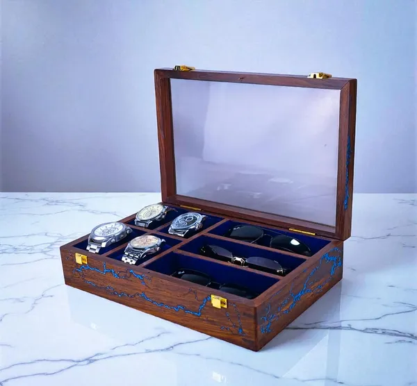 Wooden_Display_Case_With_Glass_Top