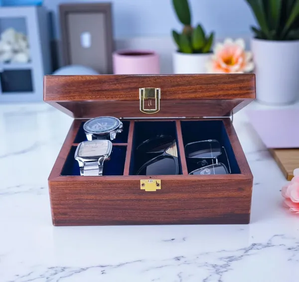 Wooden_Watch_And_Sunglasses_Display_Box_With_Glass_Top