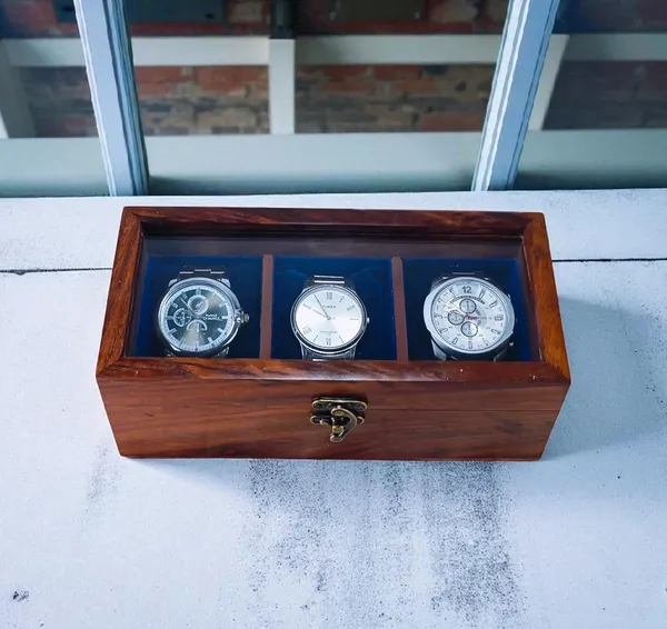 Wooden_Watch_Display_Box