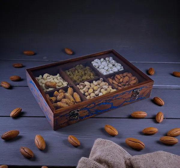Wooden_Dry_Fruit_Box_With_Epoxy_Inlay