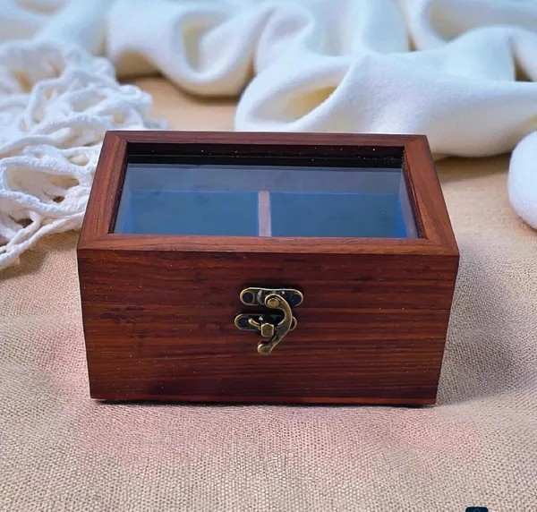 Wooden_Watch_Display_Box_Input_Output