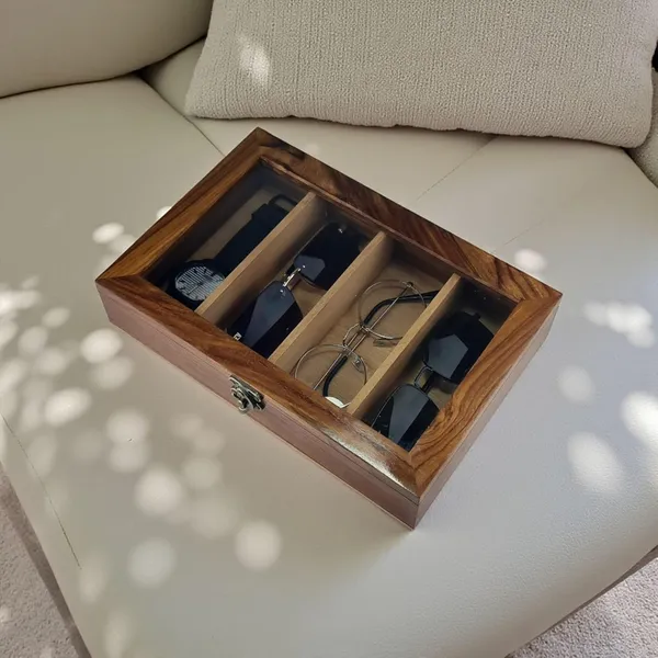Wooden_Sunglasses_Storage_Box_With_Glass_Display