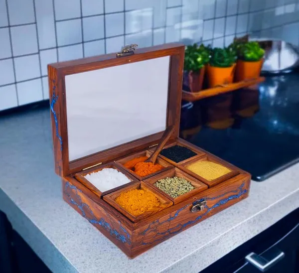 Wooden_Spice_Box_With_Glass_Lid