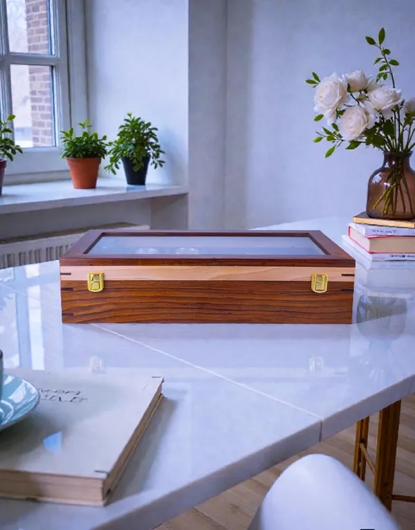 Wooden_Watch_Display_Box_With_Glass_Lid