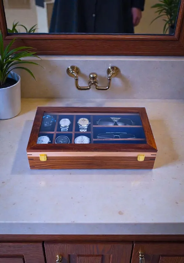 Wooden_Watch_Display_Box_With_Glass_Lid