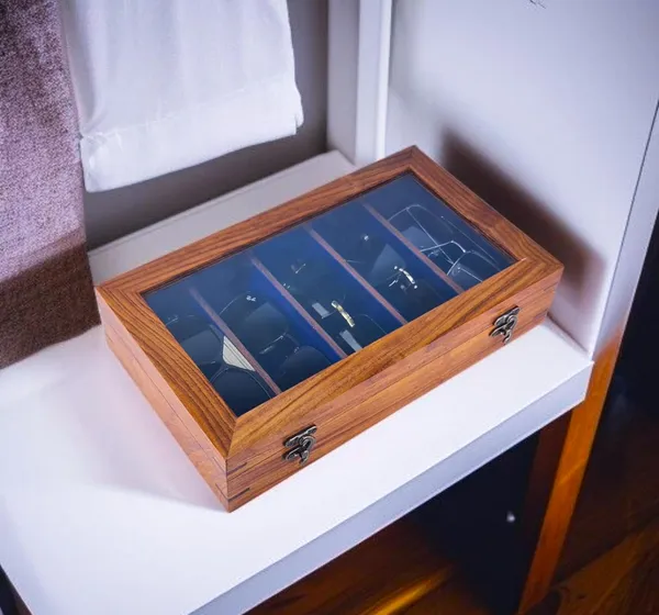 Wooden_Eyewear_Storage_Box_With_Glass_Display_Top