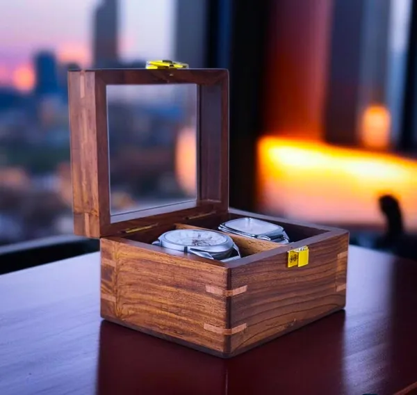 Wooden_Watch_Display_Box_With_Glass_Top