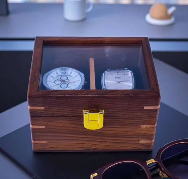 Wooden_Watch_Display_Box_With_Glass_Top