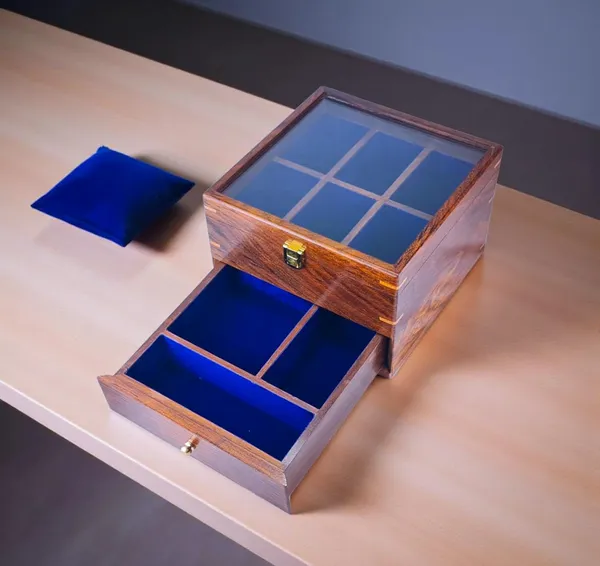 Wooden_Watch_Display_Box_With_Glass_Top