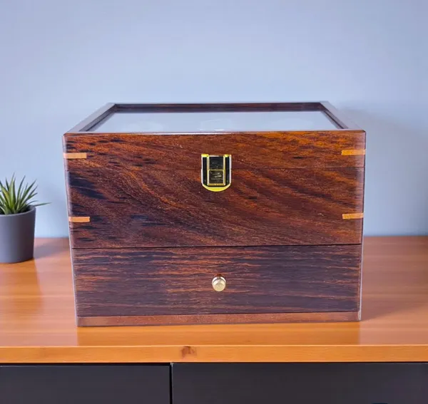 Wooden_Watch_Display_Box_With_Glass_Top