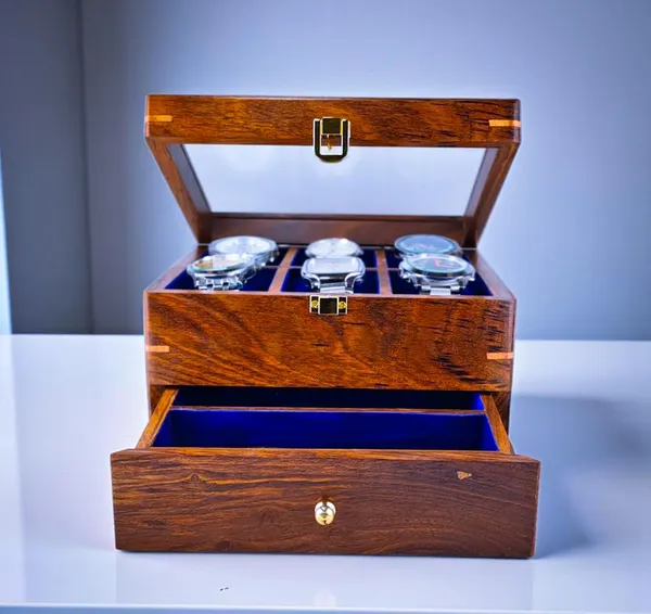 Wooden_Watch_And_Sunglasses_Display_Box_With_Glass_Top