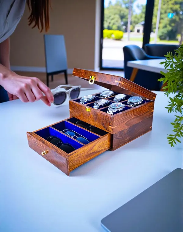 Wooden_Watch_And_Sunglasses_Display_Box_With_Glass_Top