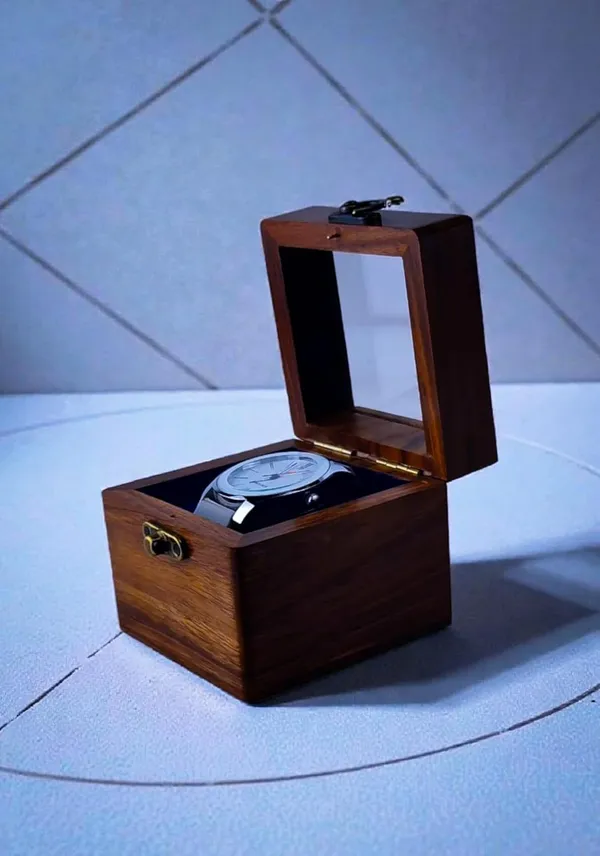 Wooden_Watch_Display_Box