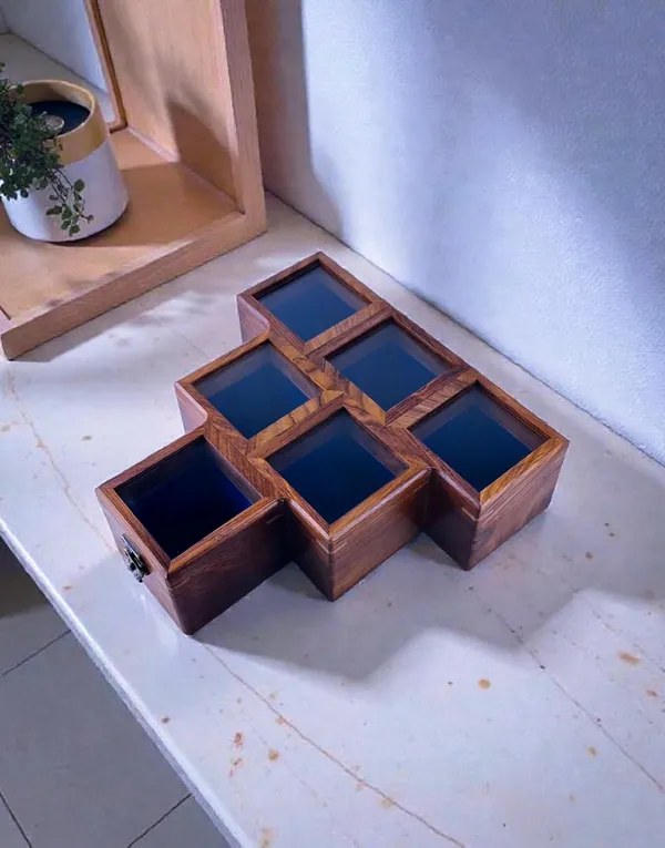 Wooden_Watch_Storage_Box