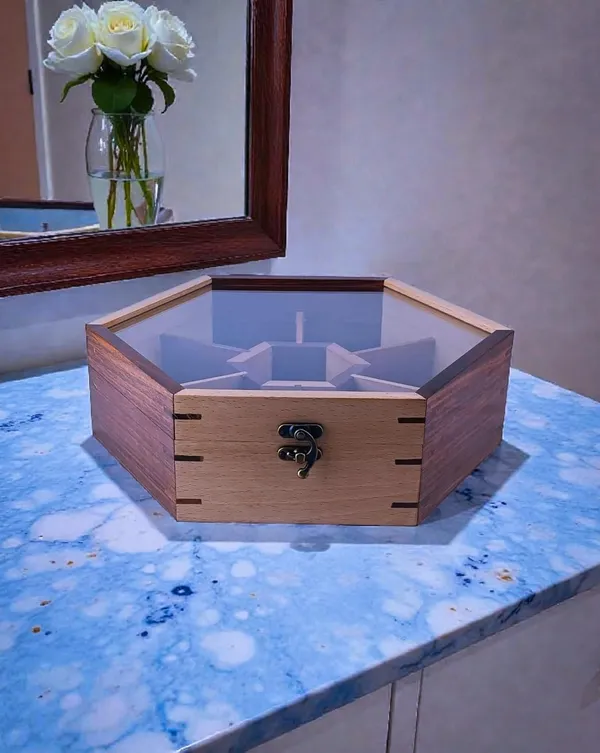 Wooden_Watch_Box_With_Cushioned_Compartments
