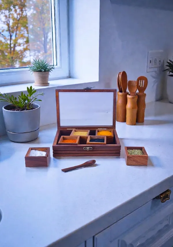 Wooden_Spice_Box_With_Glass_Lid