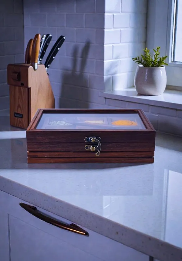 Wooden_Spice_Box_With_Glass_Lid