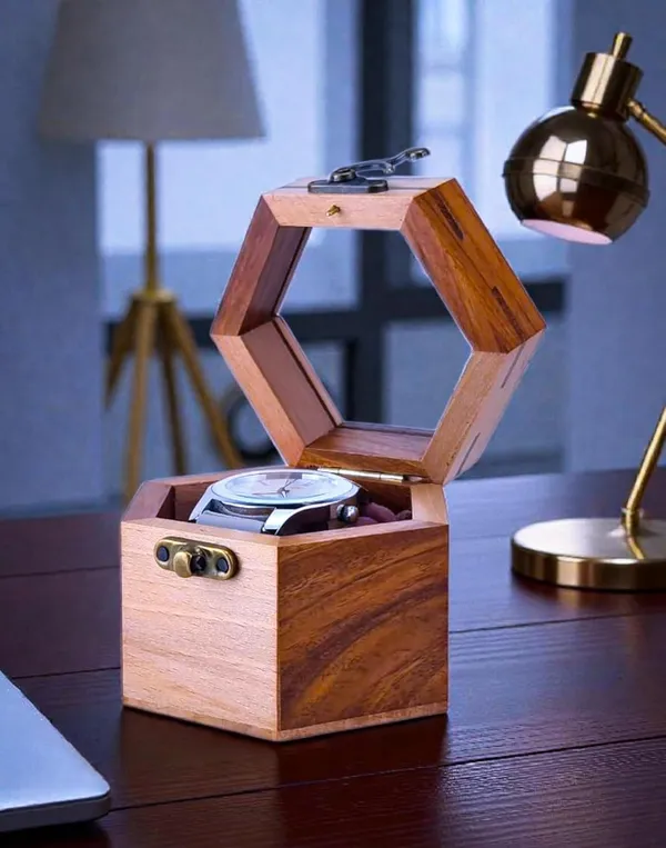 Wooden_Watch_Box_With_Glass_Top