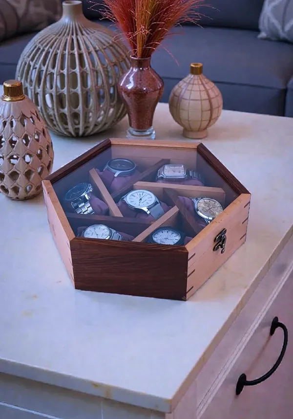 Watch_Box_With_Glass_Lid