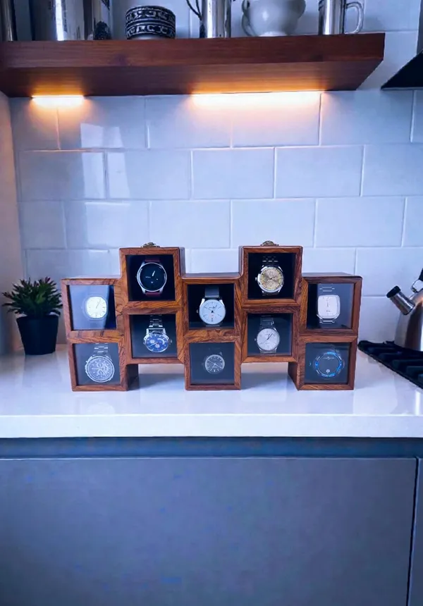 Wooden_Watch_Box_With_Glass_Lid