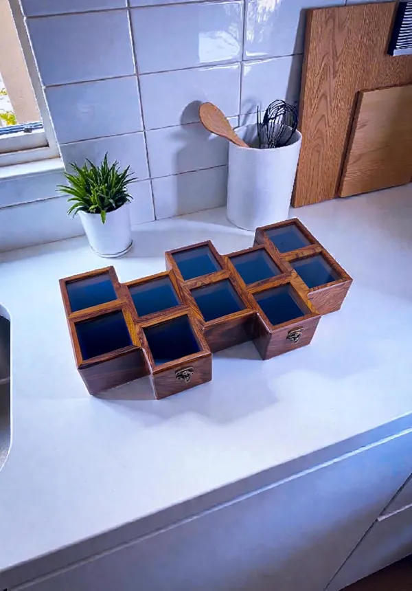 Wooden_Watch_Box_With_Glass_Lid