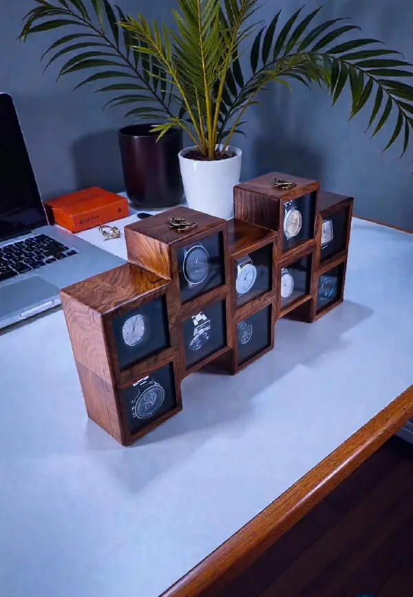 Wooden_Watch_Box_With_Glass_Lid