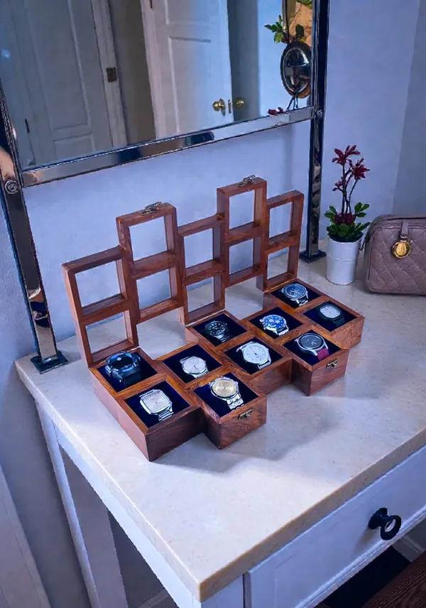 Wooden_Watch_Box_With_Glass_Lid