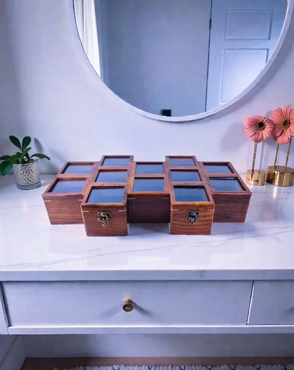 Wooden_Watch_Storage_Box_With_Glass_Lid